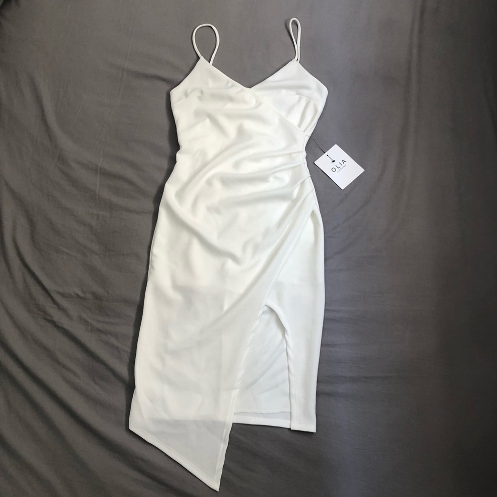 BRAND NEW White fitted dress with high slit, size S